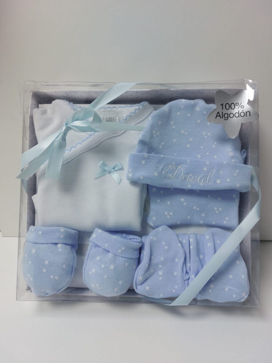 Conjunto de nacimiento azul con estrellitas