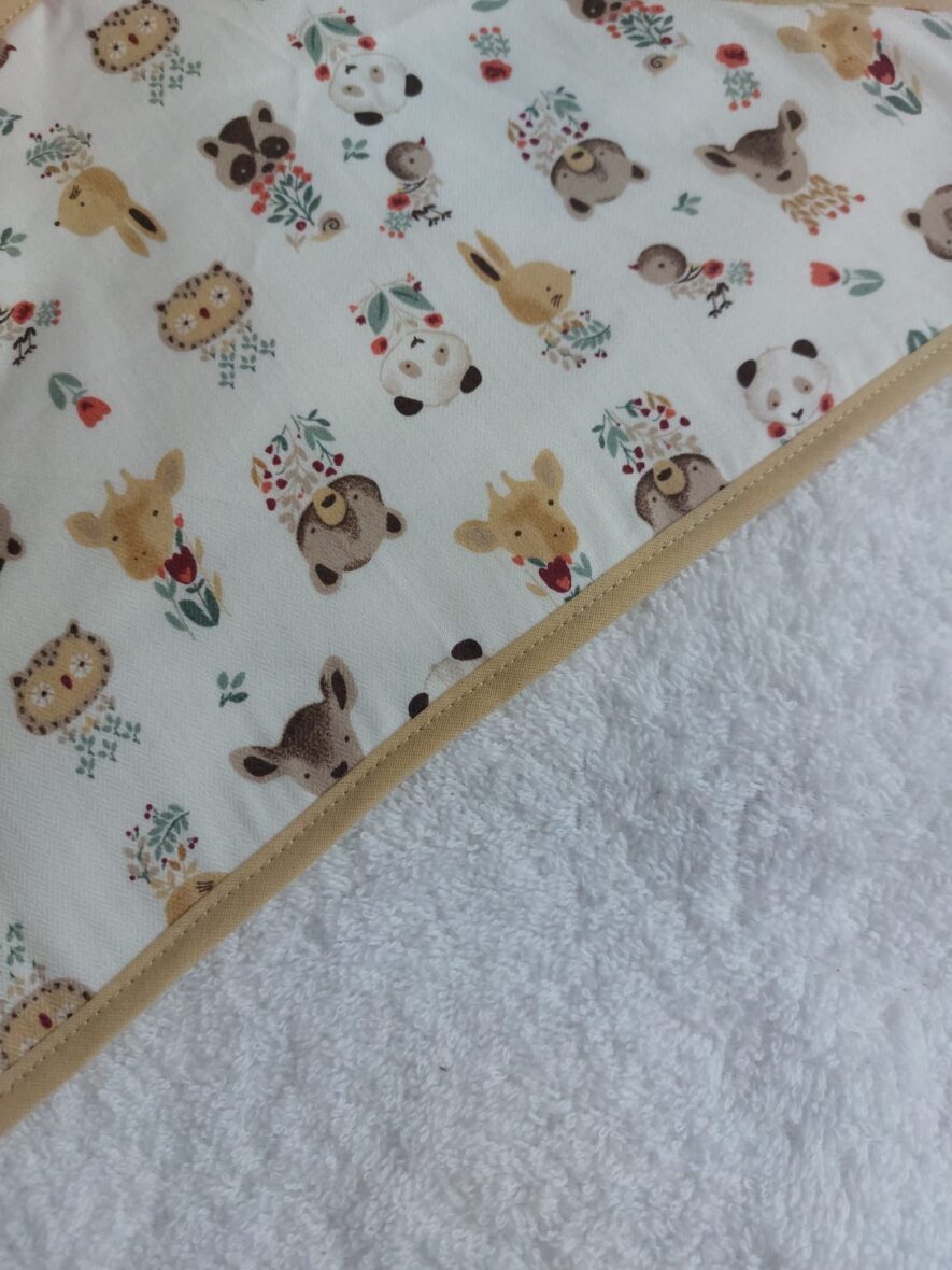 Capa de baño sabana animales