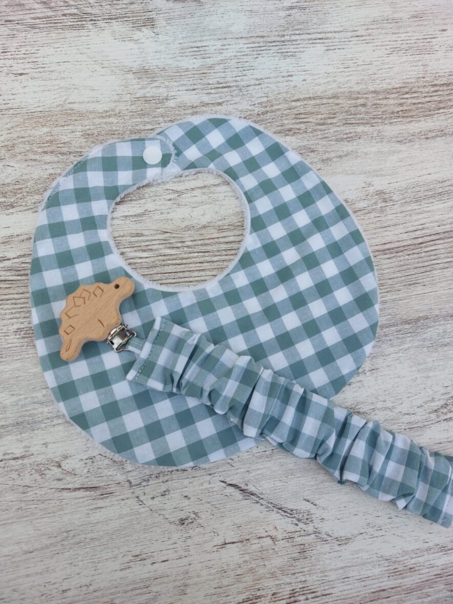 Babero y chupetero vichy